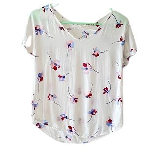 White Floral Top Perfect for Warmer Days Sz XXS